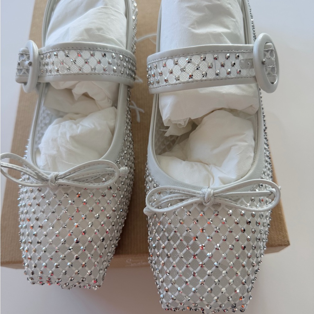 Christian Louboutin MAMASTRAPITINA Strass Crystal Mesh Ballerina Flat Shoes
9.5 - Picture 2 of 16